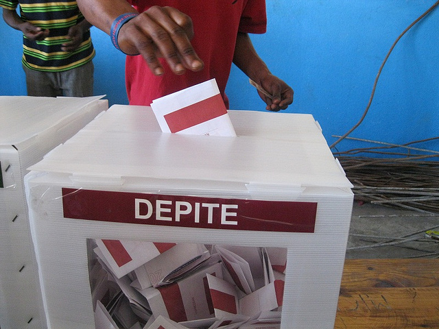 Assistant Secretary General Visits Haiti on Election Day