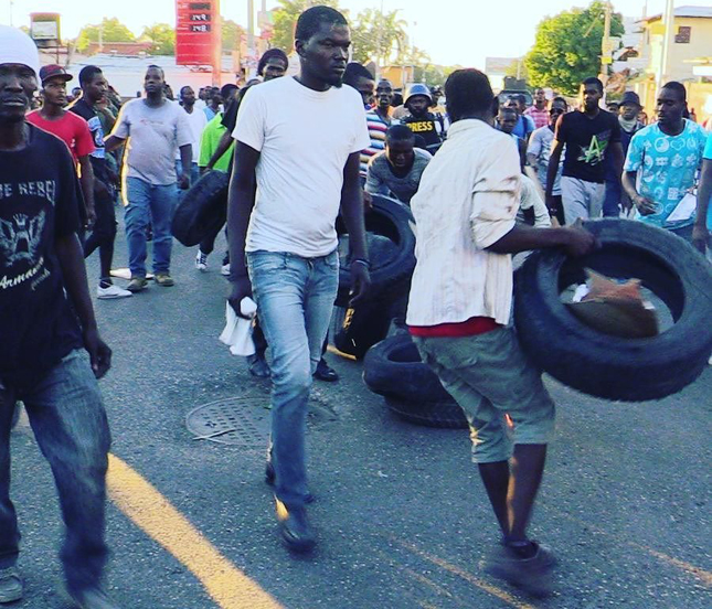 28nov2016_haiti_protest_a
